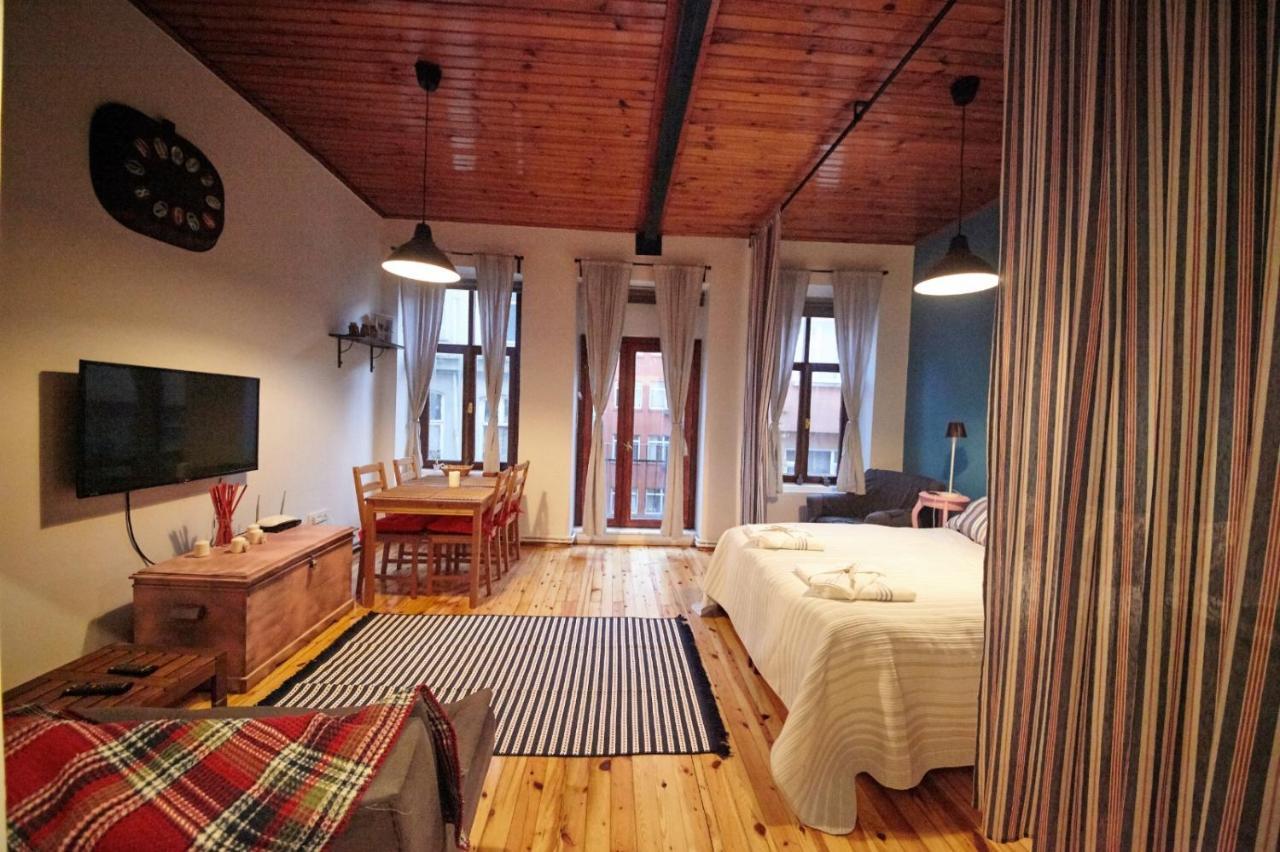 Studio At The Heart Of Taksim Apartment Istanbul Exterior photo